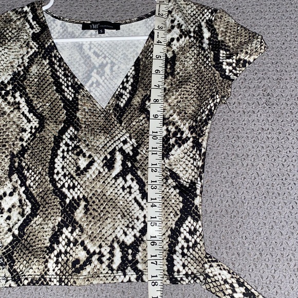 YMI Collections • Short Sleeve Snakeskin Pattern Self-Tie Waist - Picture 8 of 8